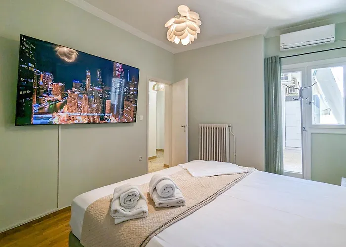 Boutique Acropolis Apartment - Just 5 minutes walk to Acropolis Museum by Cloudkeys